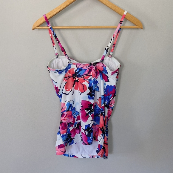 Croft & Barrow Floral Swim Top Size 6 - Picture 2 of 9